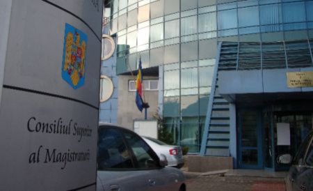 Scandalul CSM continuă. Judecătorii Curţii de Apel Cluj cer revocarea din funcţie a Alinei Ghica