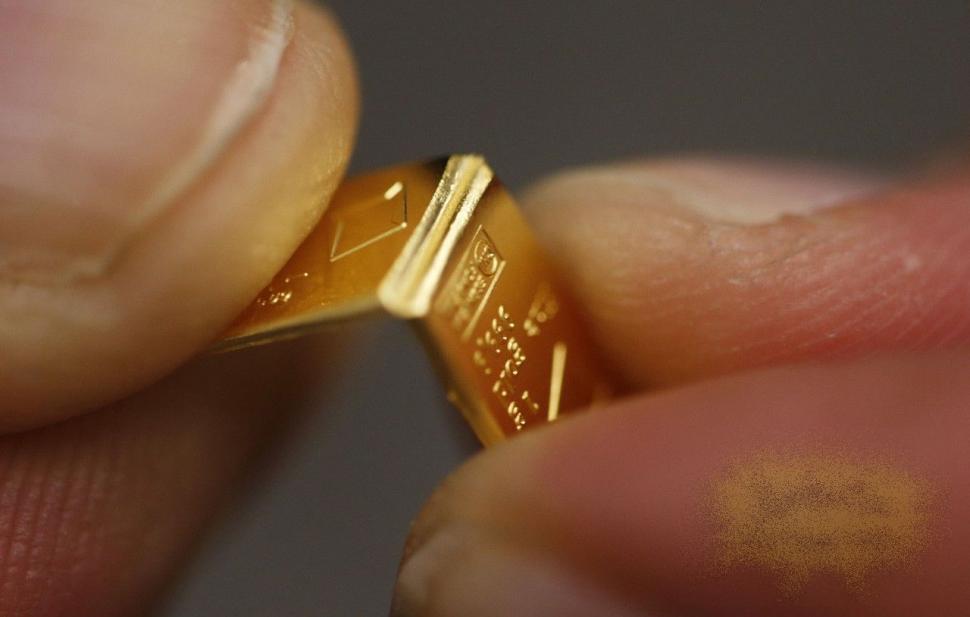 Toţi bogaţii lumii fac acest lucru acum. "Viitorul va fi foarte nesigur, aşa ne punem la adăpost averile" 186735