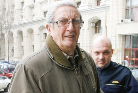 Victor Atanasie Stănculescu rămâne în închisoare