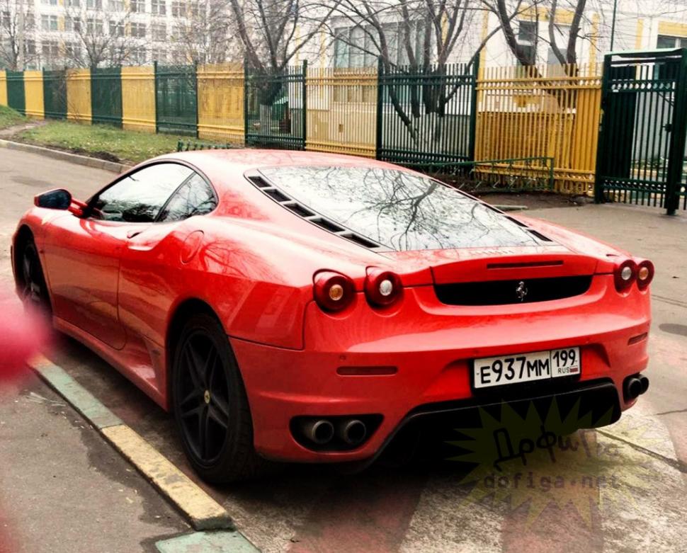 După ce s-a distrat în noaptea de Revelion a avut parte de şocul vieţii. Cum şi-a găsit maşina în dimineaţa de 1 ianuarie 187009