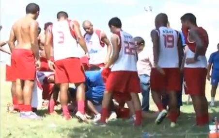 Tragedie în Brazilia: Un fotbalist şi-a dat ultima suflare pe teren