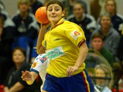Alina Dobrin, susţinută de lumea handbalului: Să fie judecată doar pentru perfomanţele de pe teren