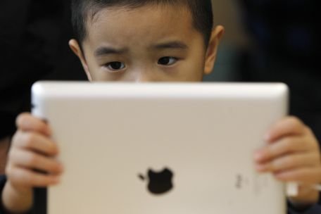 Analist: Apple va lansa a cincea generaţie de iPad în martie