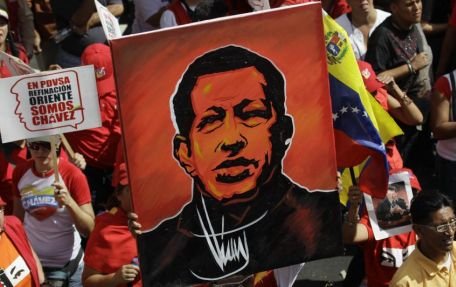Hugo Chavez reacţionează bine la tratamentul de cancer şi nu este în comă