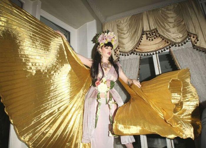 Regina Marii Britanii şi-a pus mâinile în cap când a văzut aceste imagini. Kate Middleton, pusă într-o postură revoltătoare 187366