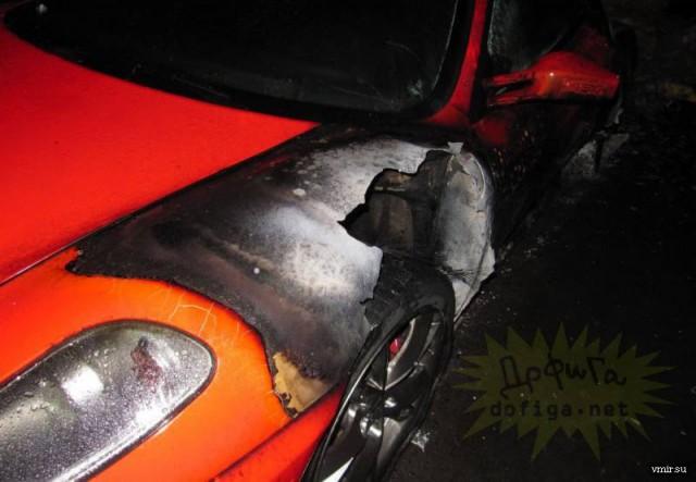 Surpriză neplăcută pentru un rus. Vezi cum şi-a găsit bolidul după Revelion 187525