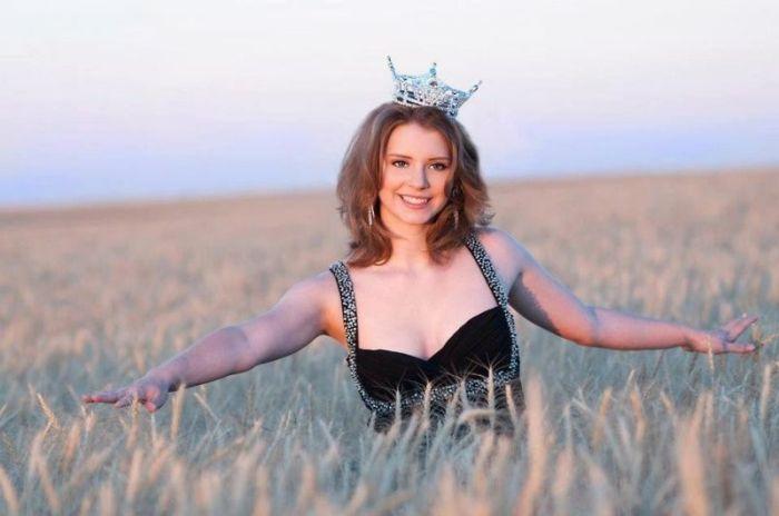 Ce s-a aflat despre această regină a frumuseţii a uimit pe toată lumea. Frumoasa blondă este unică în istoria concursurilor Miss 187592