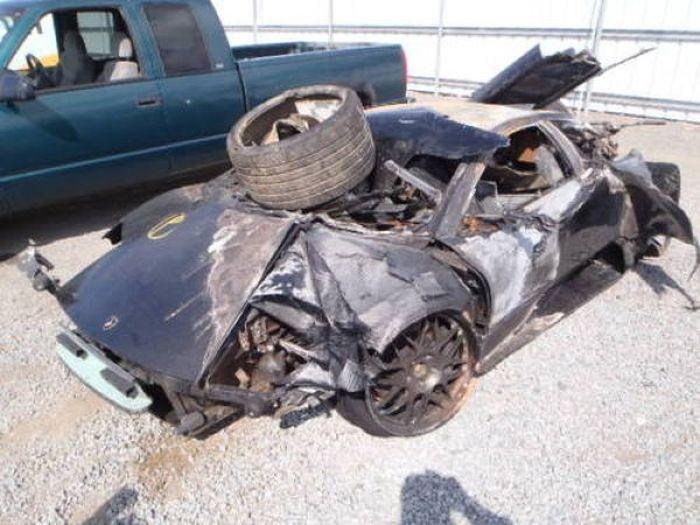 De ce costă acest Lamborghini Murcielago cât un LOGAN?! Piesele sunt 100% originale, dar şoferul ar putea avea o surpriză 187601