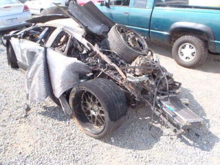 De ce costă acest Lamborghini Murcielago cât un LOGAN?! Piesele sunt 100% originale, dar şoferul ar putea avea o surpriză 187602