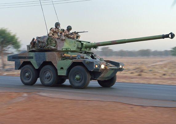 Mali. Trupele franceze înaintează spre fortificaţiile rebelilor islamişti 187984