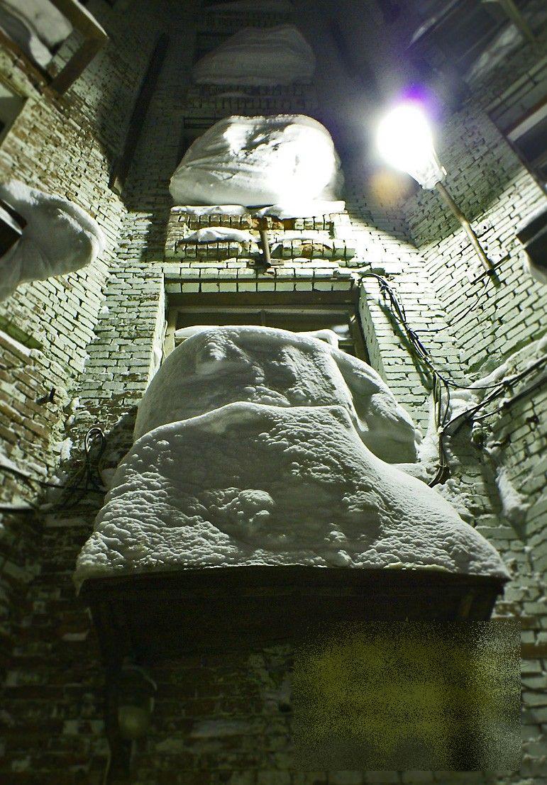 Oraşul a fost pur şi simplu ÎNGROPAT în zăpadă. Cum arată după o noapte de VISCOL NEGRU 187870