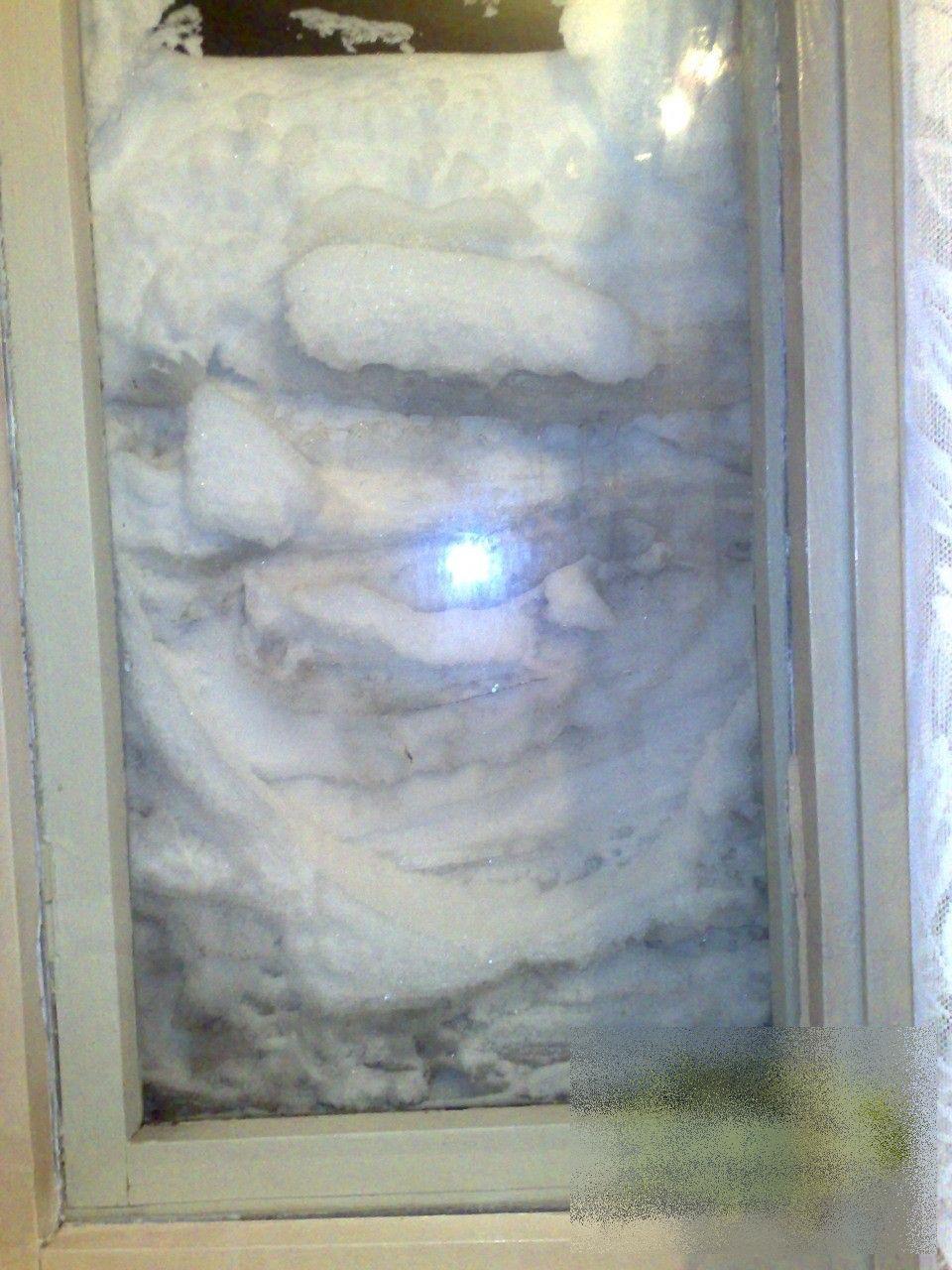 Oraşul a fost pur şi simplu ÎNGROPAT în zăpadă. Cum arată după o noapte de VISCOL NEGRU 187878