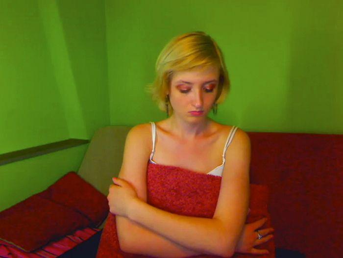 Nimeni nu a ştiut că face asta. Ce se ascunde în viaţa acestei femei extrem de frumoase. Povestea distruge destinul a mii de femei 188281