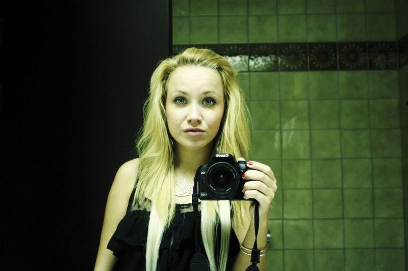 A câştigat Balul Bobocilor în liceu, dar acum n-o mai recunoaşte nimeni. "Parcă a îmbătrânit cu 10 ani" 188872