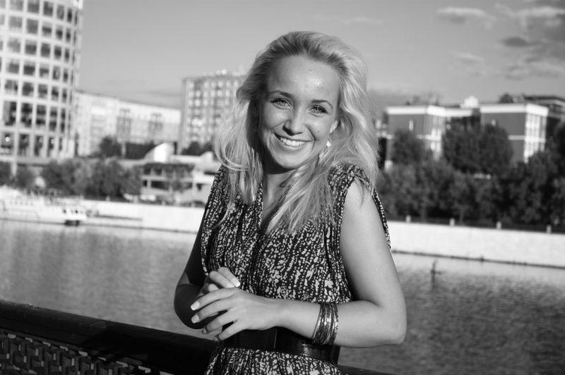 A câştigat Balul Bobocilor în liceu, dar acum n-o mai recunoaşte nimeni. "Parcă a îmbătrânit cu 10 ani" 188873