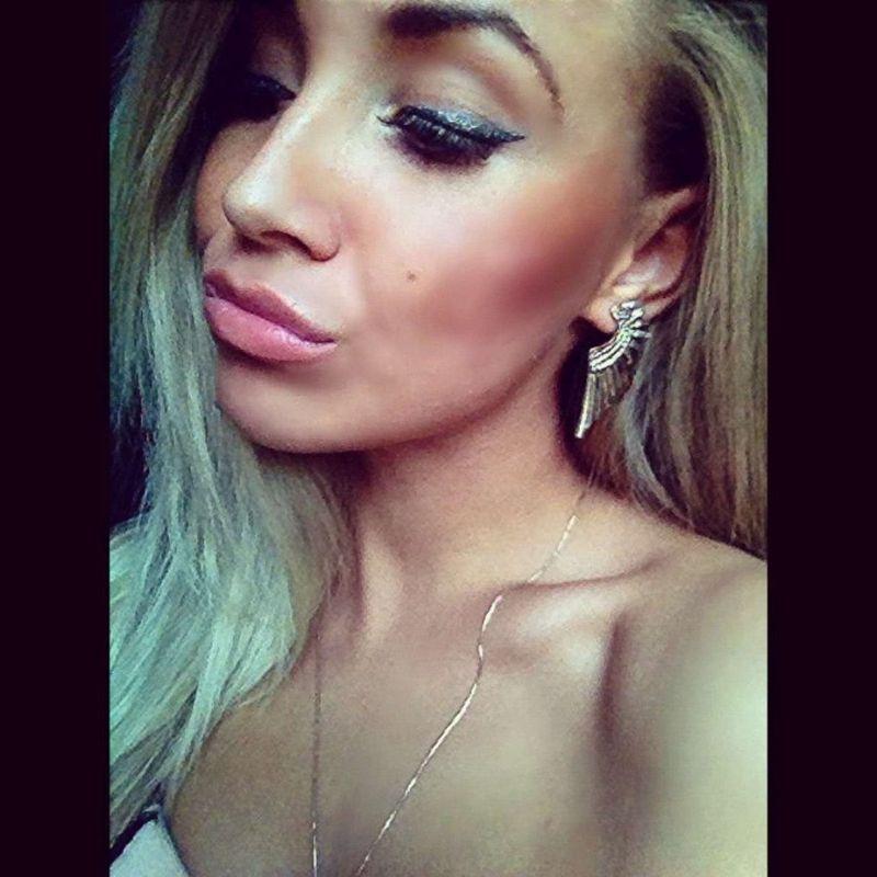 A câştigat Balul Bobocilor în liceu, dar acum n-o mai recunoaşte nimeni. "Parcă a îmbătrânit cu 10 ani" 188879