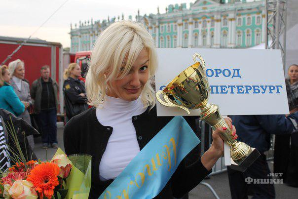 Toată Rusia se "închină" în faţa acestei femei superbe. A făcut un lucru de care nimeni nu o credea capabilă 189354