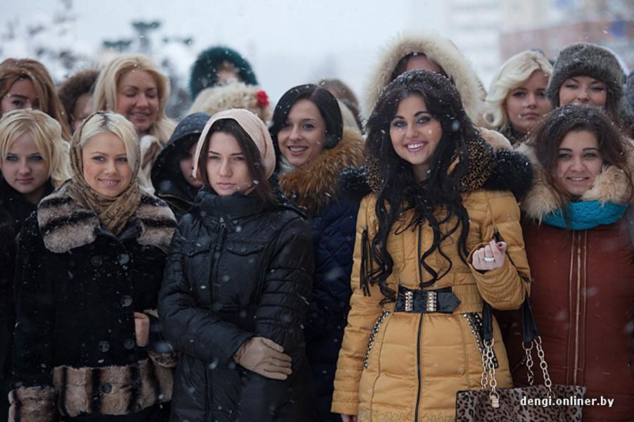 Cum arată elevele din această şcoală. Admiterea se face în urma unei selecţii draconice 189526