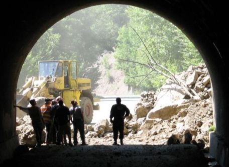Preşedintele CJ Prahova vrea un tunel rutier care să treacă prin Carpaţi