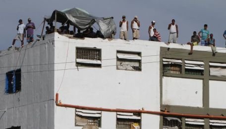 Venezuela. Cel puţin 50 de persoane au murit în urma unei revolte dintr-un penitenciar