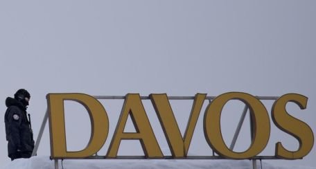 Concluzia Forumului Davos: Criza din Europa nu s-a încheiat, chiar dacă euro s-a stabilizat
