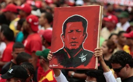 Hugo Chavez a depăşit infecţia respiratorie şi va reveni la Caracas în câteva săptămâni
