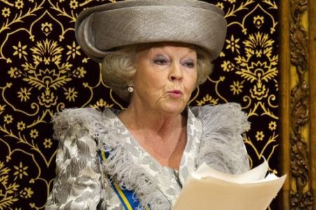 Regina Beatrix a Olandei va abdica în aprilie. Tronul va fi preluat de prinţul Willem-Alexander