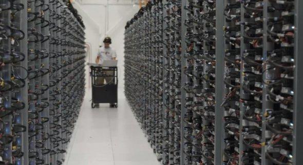 Fiecare "click" al tău este înregistrat aici. Locul unde Google îţi păstrează secretele 190231