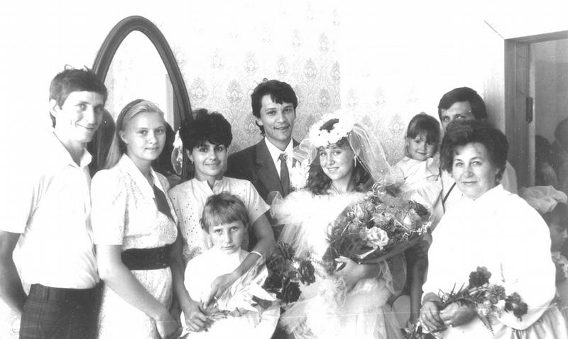 Cu ce ocazie au făcut această poză. Părinţii sau bunicii tăi au una aproape la fel 190697