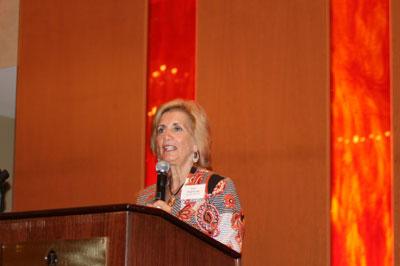 Medicii i-au mai dat doar 6 luni de trăit, fiind diagnosticată cu CANCER în stadiul IV. Femeia asta a ÎNVINS boala, iar povestea ei e uimitoare 190608