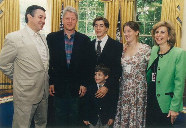 Medicii i-au mai dat doar 6 luni de trăit, fiind diagnosticată cu CANCER în stadiul IV. Femeia asta a ÎNVINS boala, iar povestea ei e uimitoare 190609