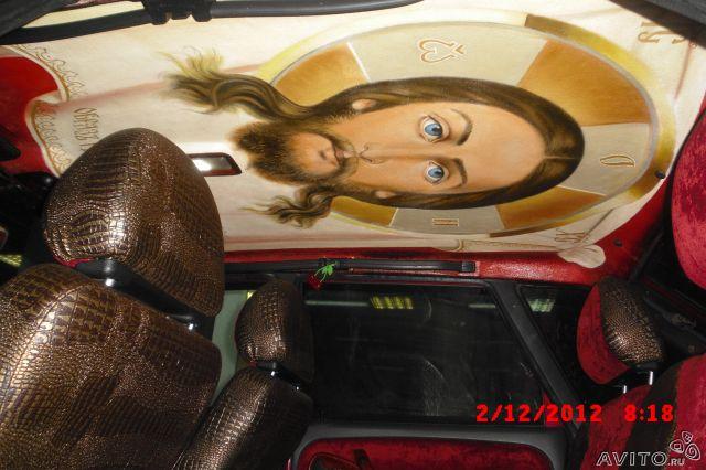 "Maşina unui credincios adevărat". Ce şi-a făcut acest şofer de imediat preotul i-a sfinţit autoturismul 190892