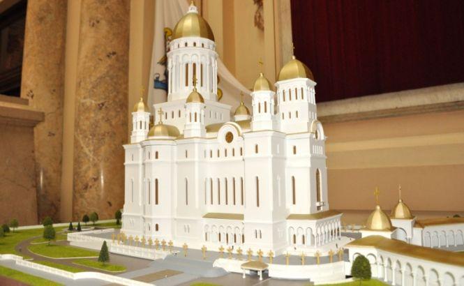 Nouă ne spun că bunurile materiale nu contează, dar ei au o avere de 3 MILIARDE de EURO. Ce au făcut reprezentanţii BOR cu banii pentru săraci 190860