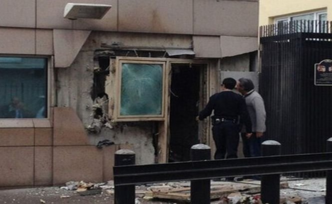 O bombă a explodat în faţa Ambasadei SUA din Ankara. Două persoane au fost ucise