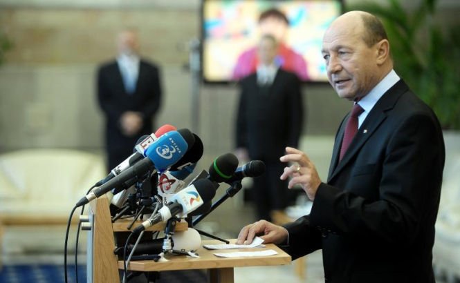 Traian Băsescu a promulgat Legea privind degrevarea instanţelor 