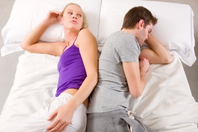 Cum să depăşeşti cele mai comune 9 obstacole din viaţa sexuală a cuplului