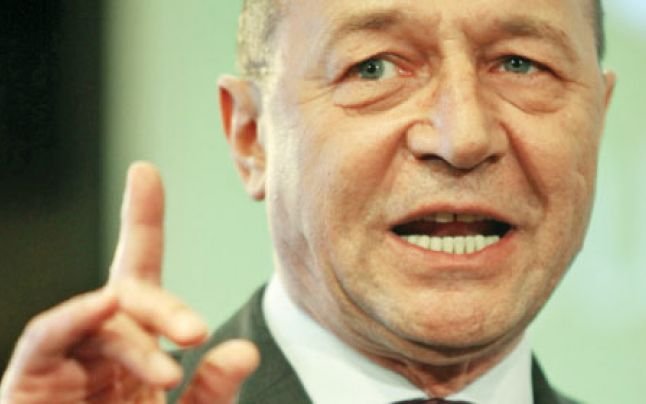 &quot;De ce nu şi-a dat Băsescu demisia când a fost pus sub acuzare şi a avut dosare?&quot; Întrebarea la care preşedintele nu are răspuns