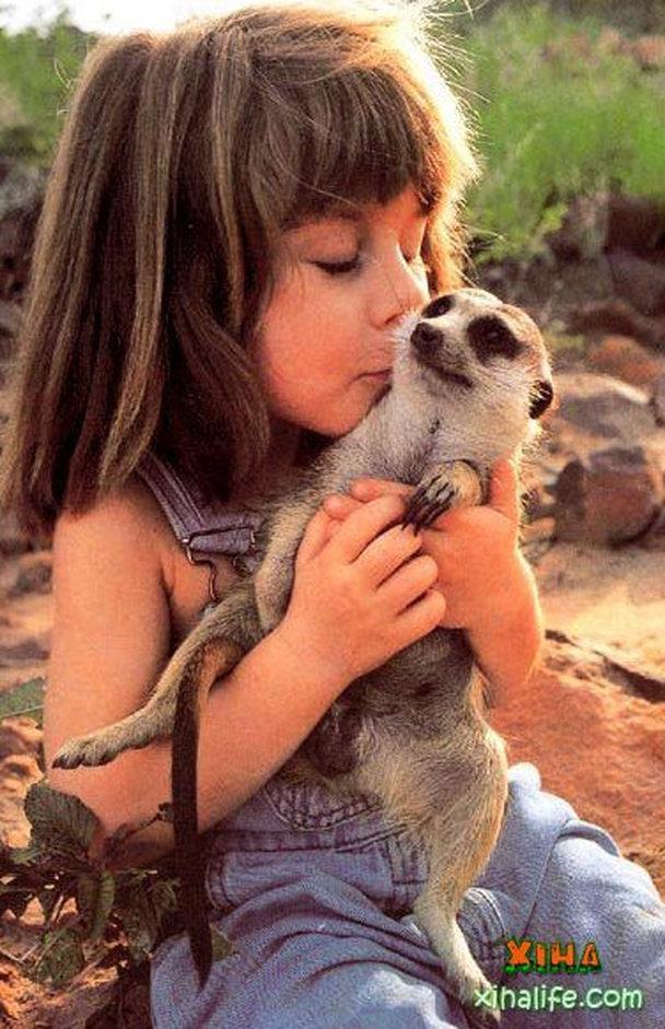 "Micuţa Mowgli", copila care a trăit 10 ani în junglă. "Privea în ochi animalele sălbatice şi începea să le vorbească" 191503