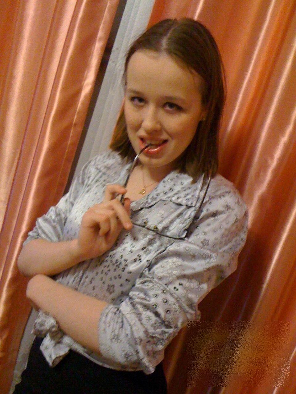 Vrea să devină politician, dar pentru 1000 de euro este dispusă să îţi facă asta 191433