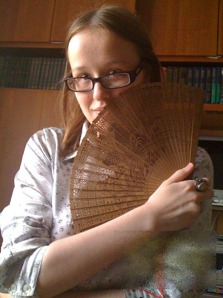 Vrea să devină politician, dar pentru 1000 de euro este dispusă să îţi facă asta 191438