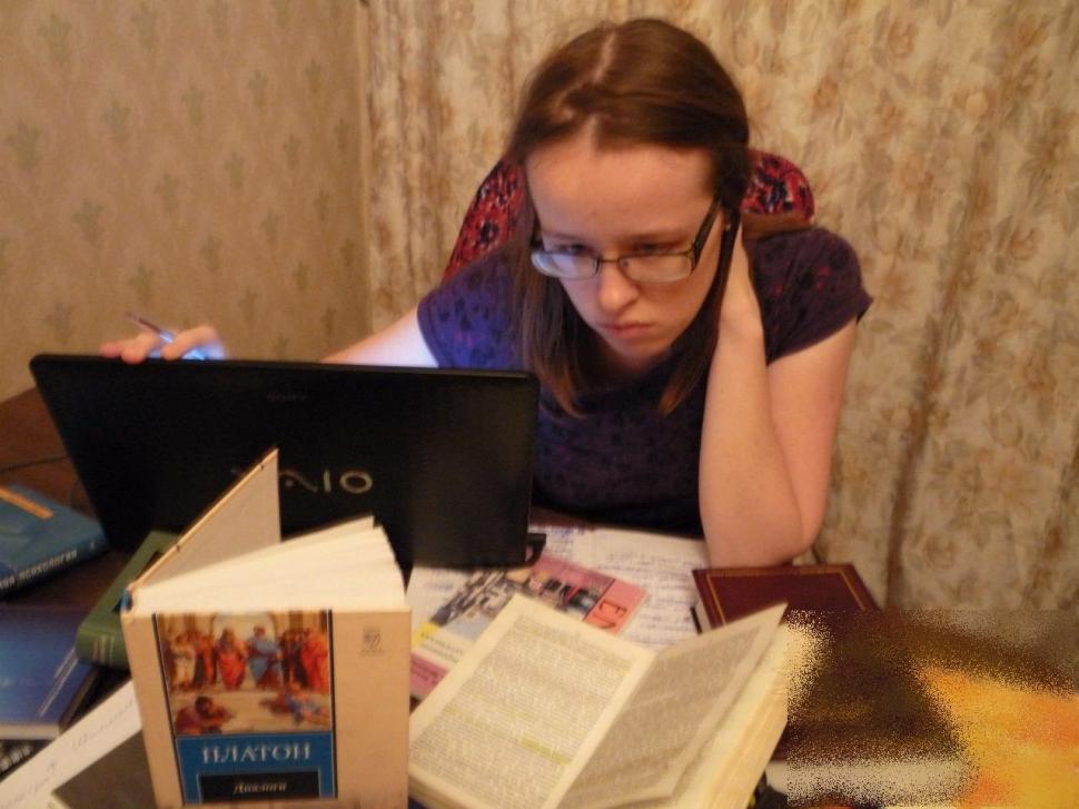 Vrea să devină politician, dar pentru 1000 de euro este dispusă să îţi facă asta 191439