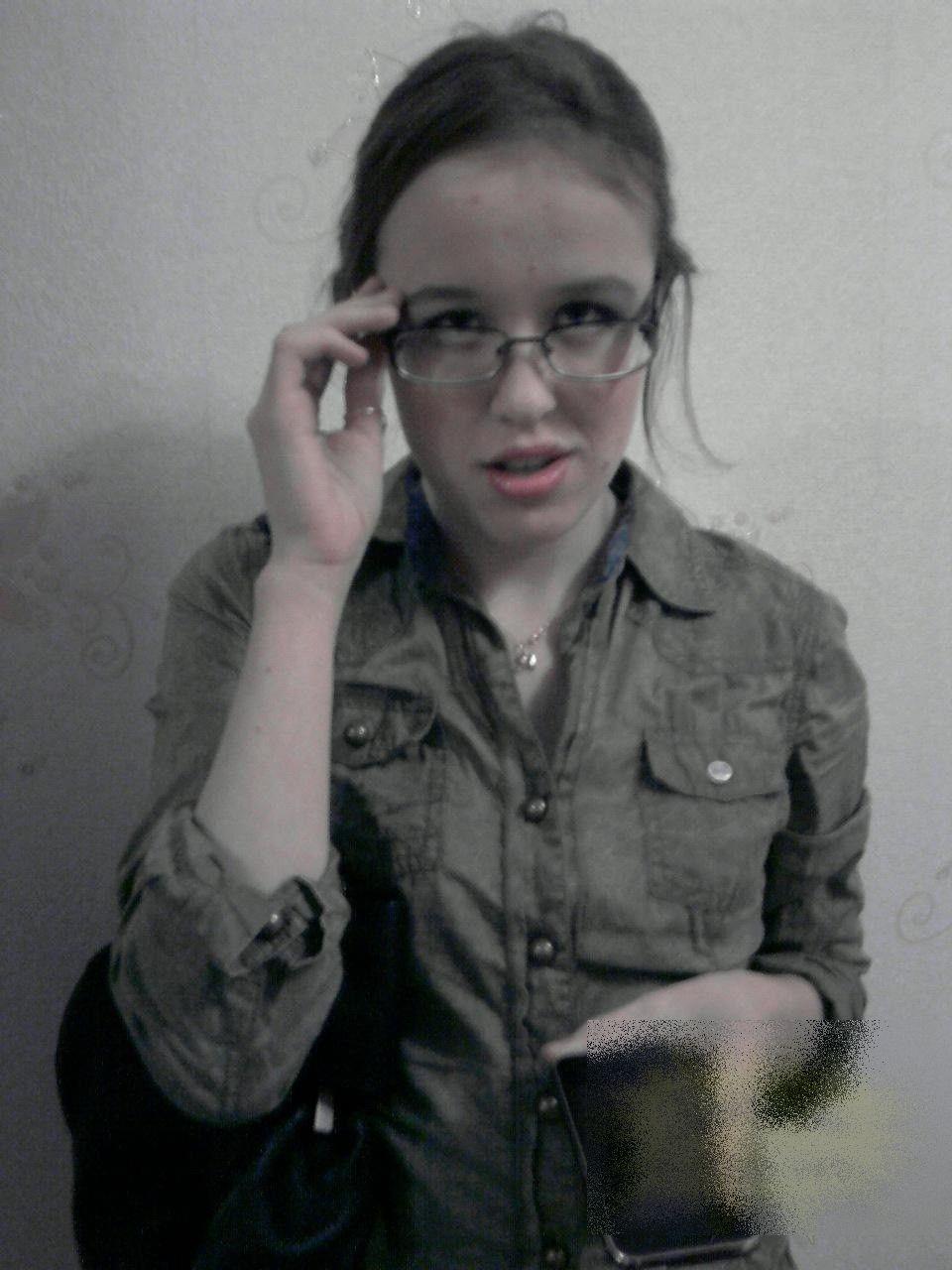 Vrea să devină politician, dar pentru 1000 de euro este dispusă să îţi facă asta 191440