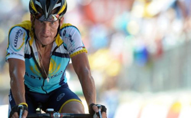 Lance Armstrong a fost dat în judecată de o campanie de asigurări. Vezi ce daune i se cer