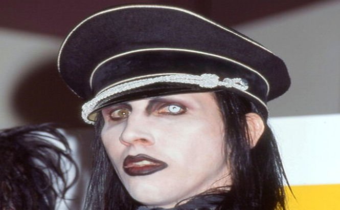 Rockerul american Marilyn Manson a leşinat pe scenă