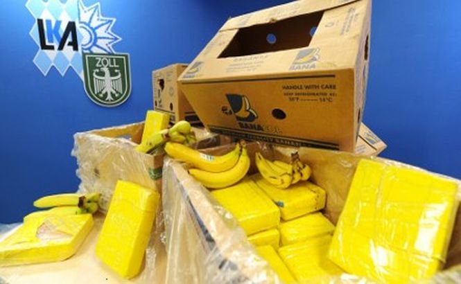 Zeci de kilograme de cocaină au fost găsite printre banane