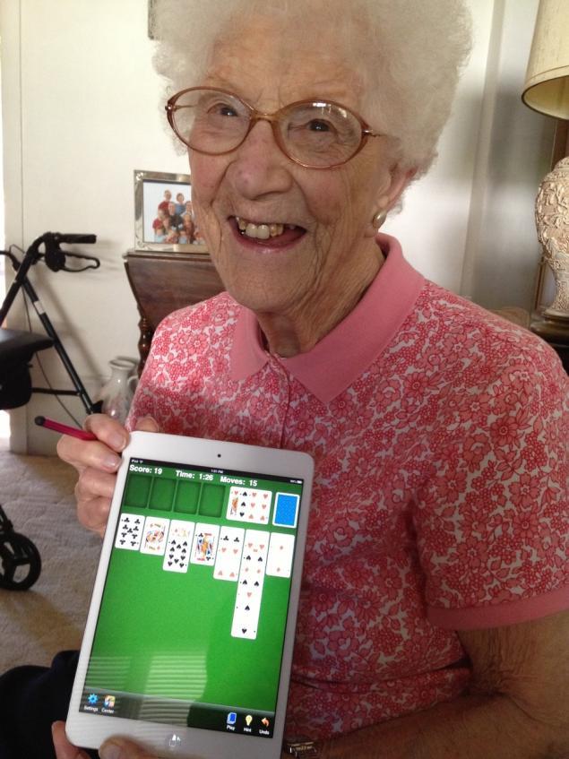 Celor de la Facebook nu le-a venit să creadă când le-a fost solicitat ajutorul. Ea este CEA MAI BĂTRÂNĂ utilizatoare 192267