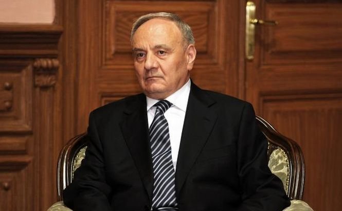 Preşedintele moldovean, Nicolae Timofti, a fost externat din spital