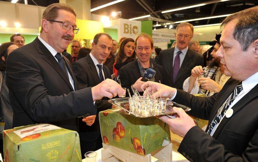 Irimescu, în Germania: România are carne sigură pentru consum, Olanda a confirmat că marfa este bună 193112