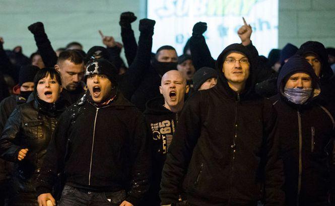 13.000 de oameni au format un lanţ uman împotriva neo-naziştilor din Dresda 193250