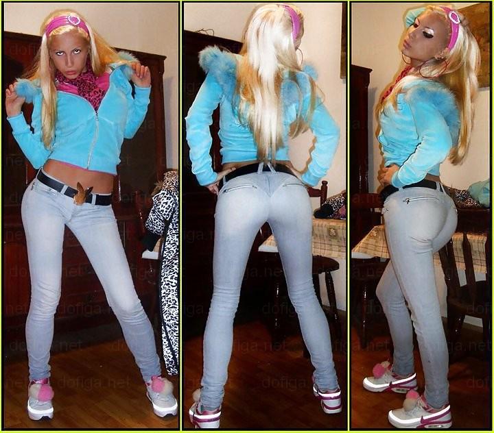 Fata asta are un corp superb, dar iubitul ei o jigneşte şi-i spune asta: "Când o sărut, trebuie să închid ochii să nu mă sperii" 193178